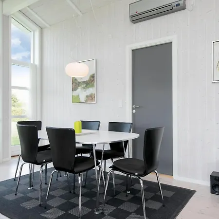 3 Bedroom Cozy In Hadsund *